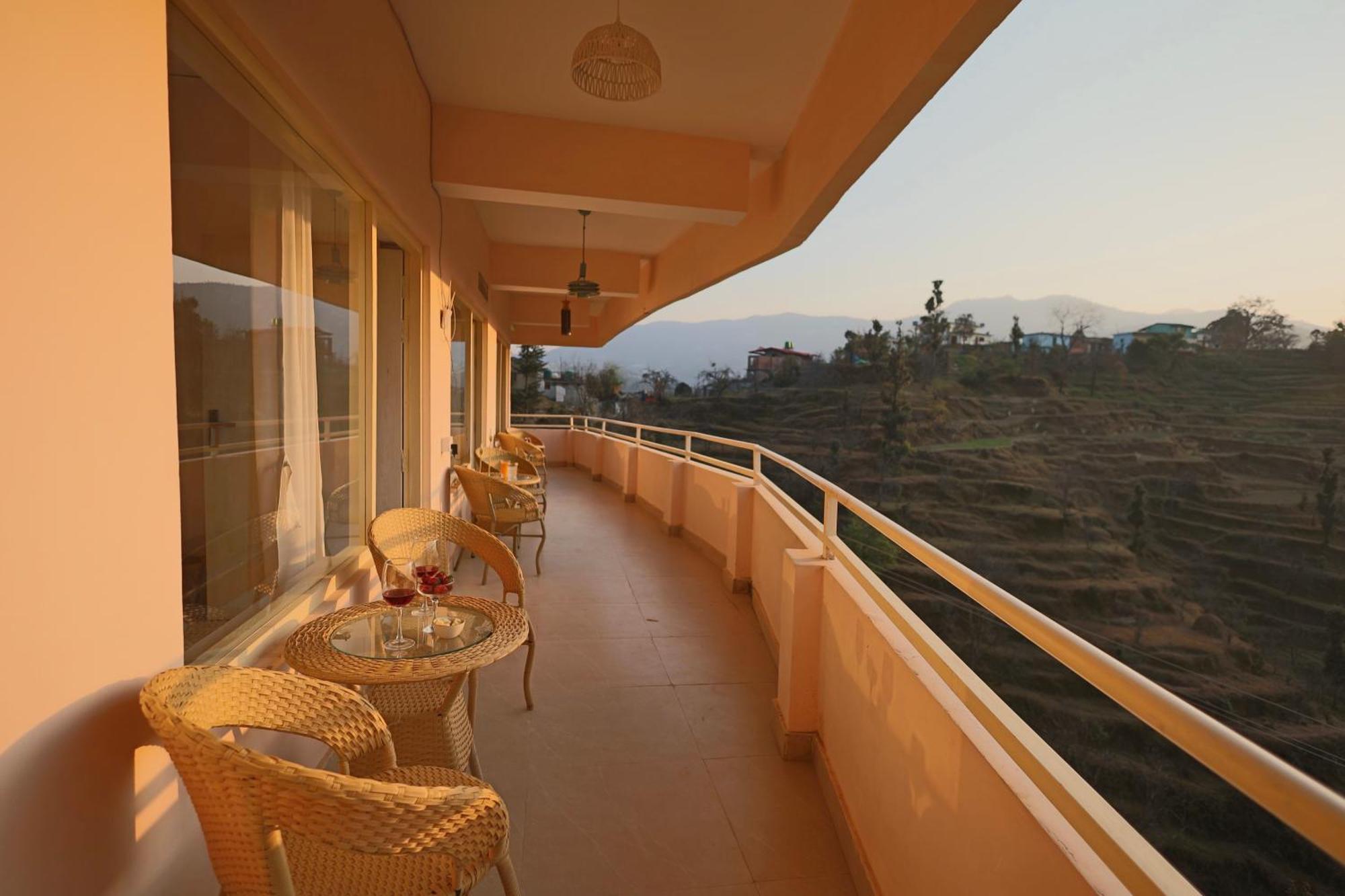 Nazaara -Thhpsociety - Mukteshwar - Witness The View From Your Bed 외부 사진