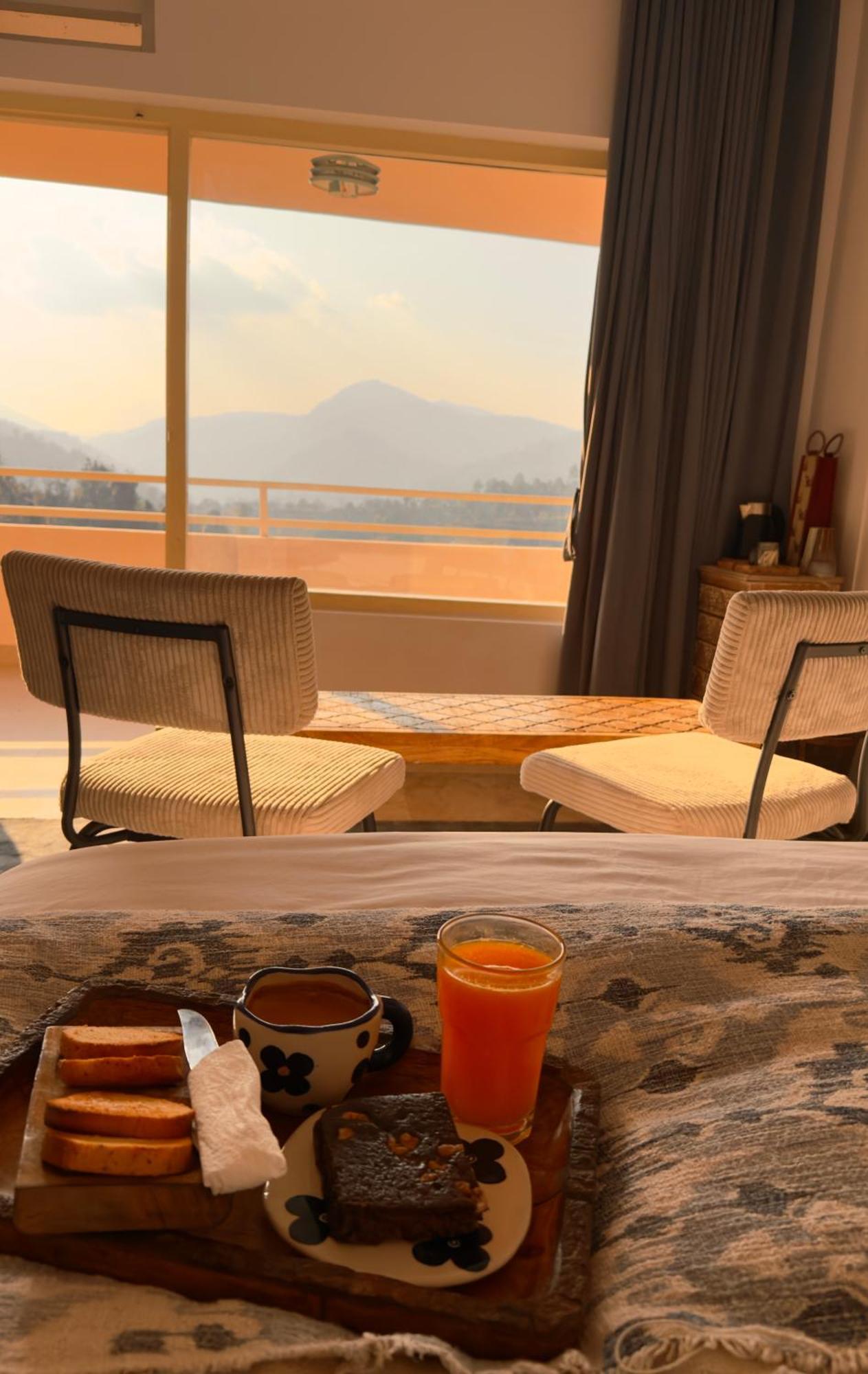 Nazaara -Thhpsociety - Mukteshwar - Witness The View From Your Bed 외부 사진